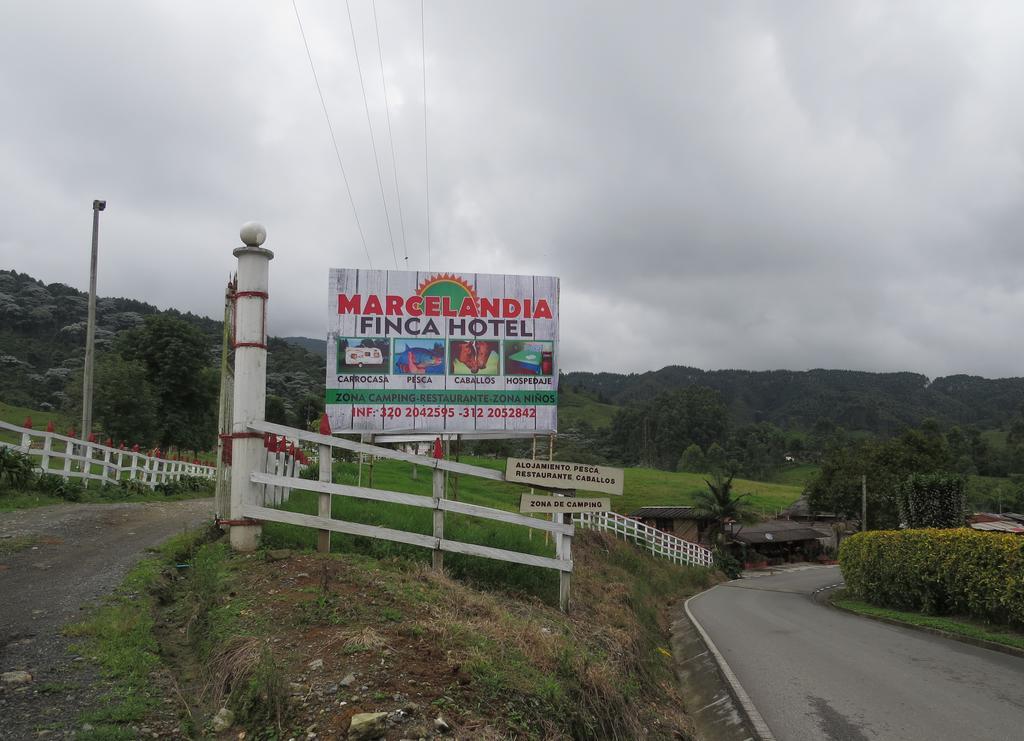 Finca Recreacional Marcelandia Санта Роса де Кабал Екстериор снимка